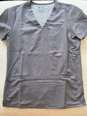 Figs Scrub Top